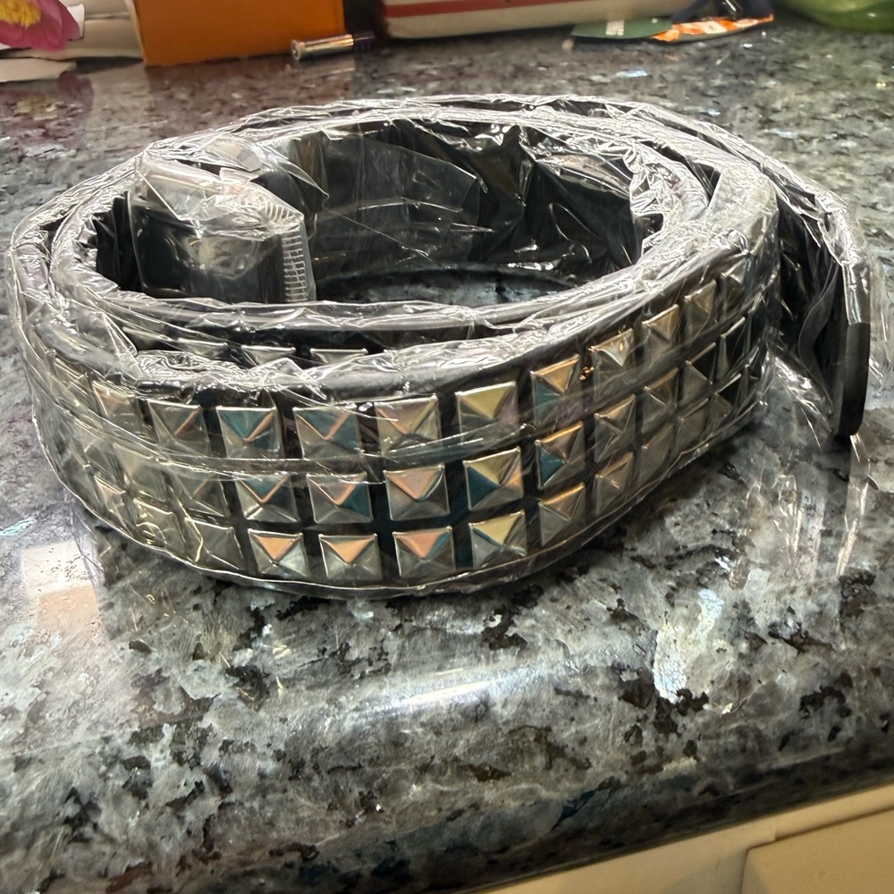 Y2K NWOT Studded Adjustable Black Belt With Silver Studs - Picture 3 of 8